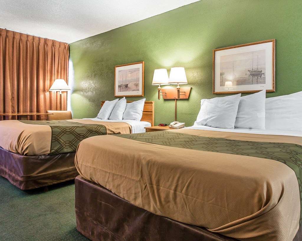 Econo-Lodge Of Conway Room photo