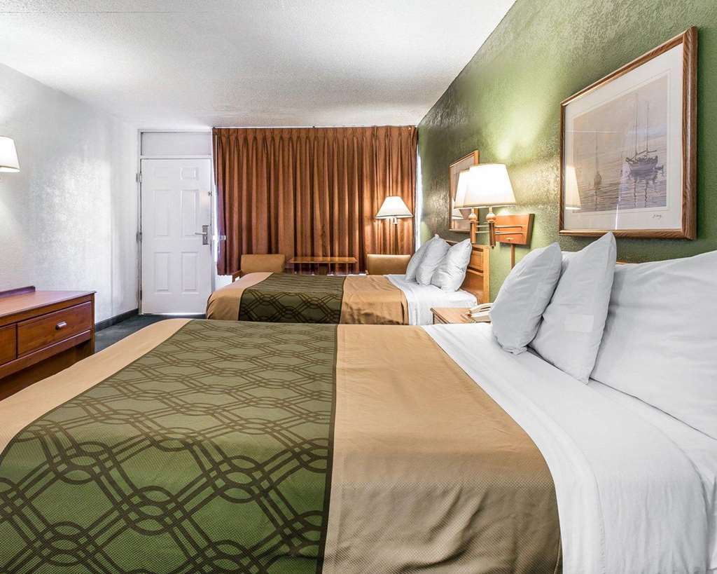 Econo-Lodge Of Conway Room photo